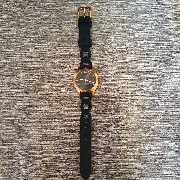 Coach Strap Watch - Picture 4 of 5